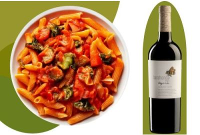 Pasta met tomatensaus en geroosterde groenten