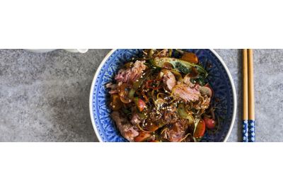 noodles-met-biefstukreepjes-en-paksoi