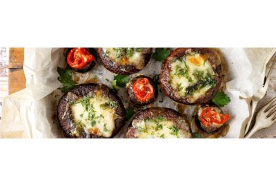portabello-gevuld-met-huttenkase-pesto-en-tomaat